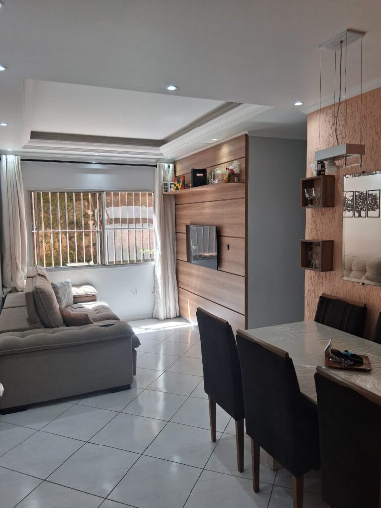 Apartamento todo reformado com planejados no bairro Ferrazópolis