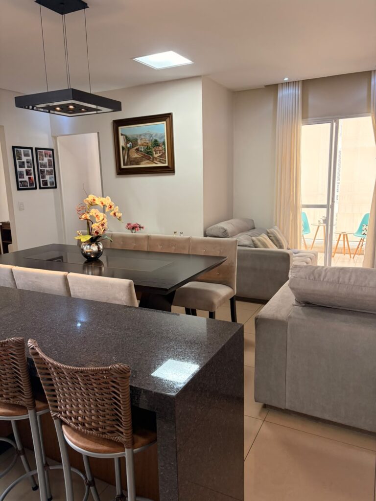 Apartamento de 90 mts de área útil: espaço e localização privilegiada.